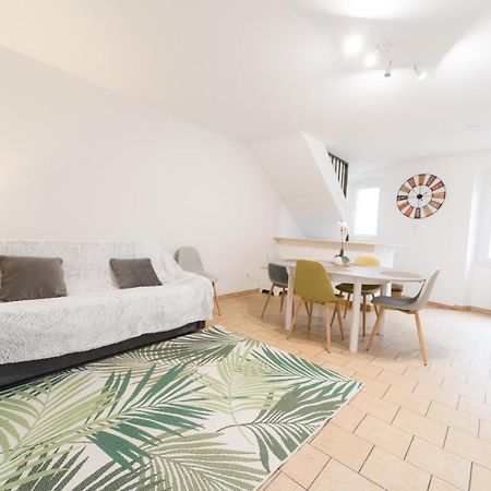 Апартаменты Ravissant Triplex Et Duplex Au Centre De Pont St Esprit Экстерьер фото